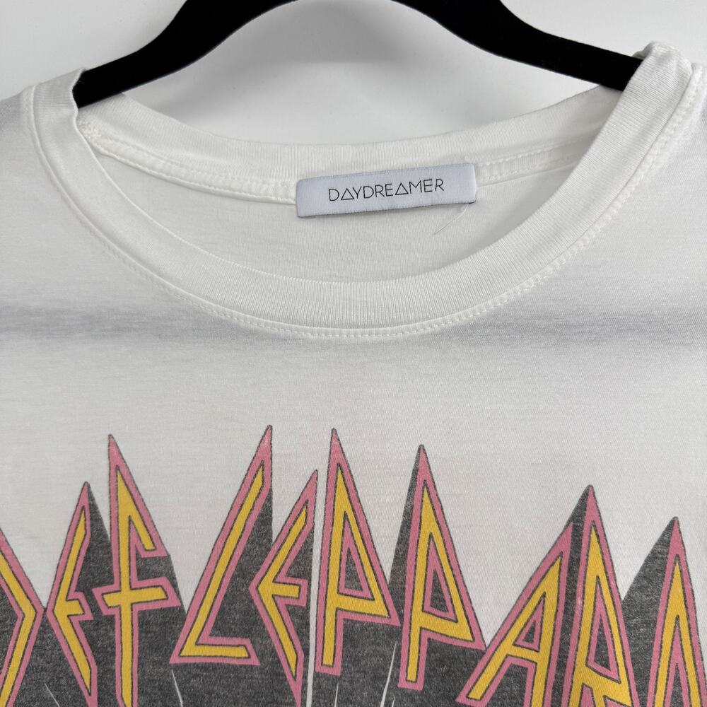 Daydreamer Women's White Def Leppard High 'n Dry Graphic Tee T-shirt Size XS - Picture 2 of 7